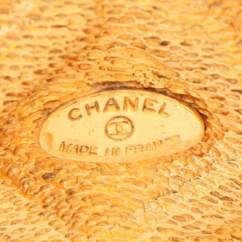 Chanel CC Gold Plated Quilted Wide Cuff Bracelet Gold Metal Good condition - Inside View