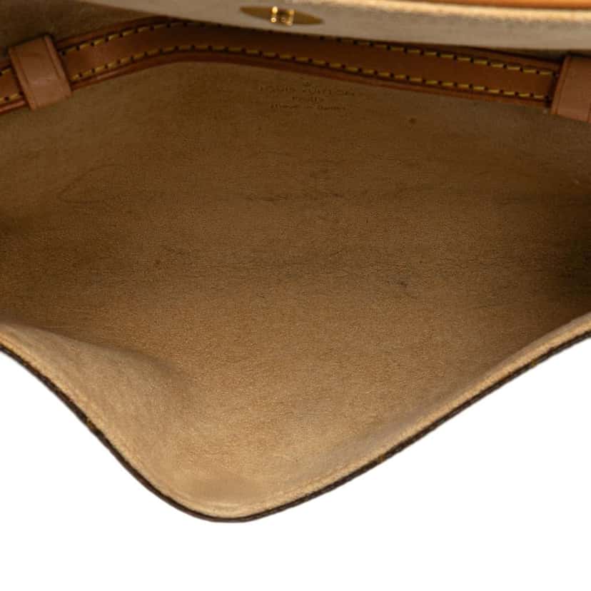 Louis Vuitton Monogram Pochette Twin PM Brown Canvas Good condition - Model View