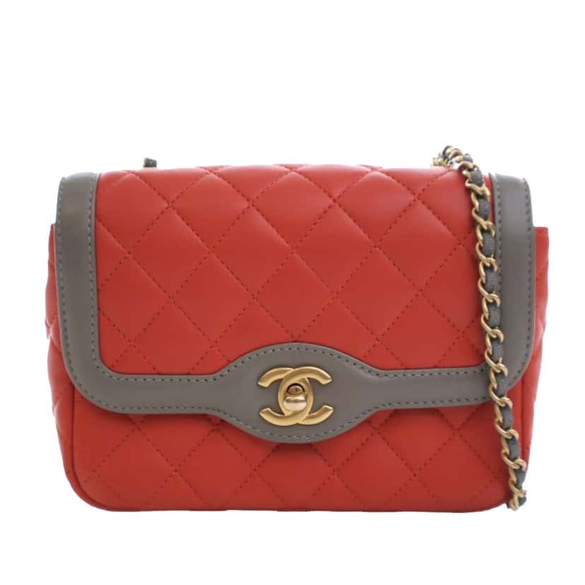Chanel Mini Quilted Lambskin Two Tone Day Flap Red Leather Very good condition - Front View
