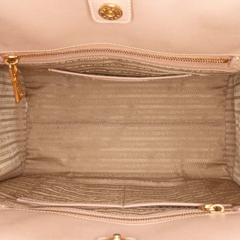 Prada Saffiano Lux Shopping Tote Brown Leather Good condition - Model View