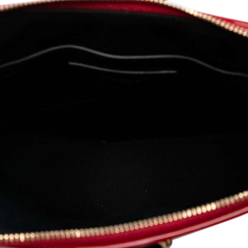 Saint Laurent Patent Sac Coeur Heart Shaped Clutch Red Leather Good condition - Model View