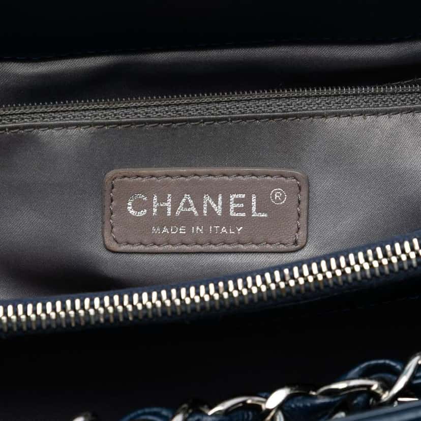 Chanel Caviar Grand Shopping Tote XL Blue Leather Good condition - Box View