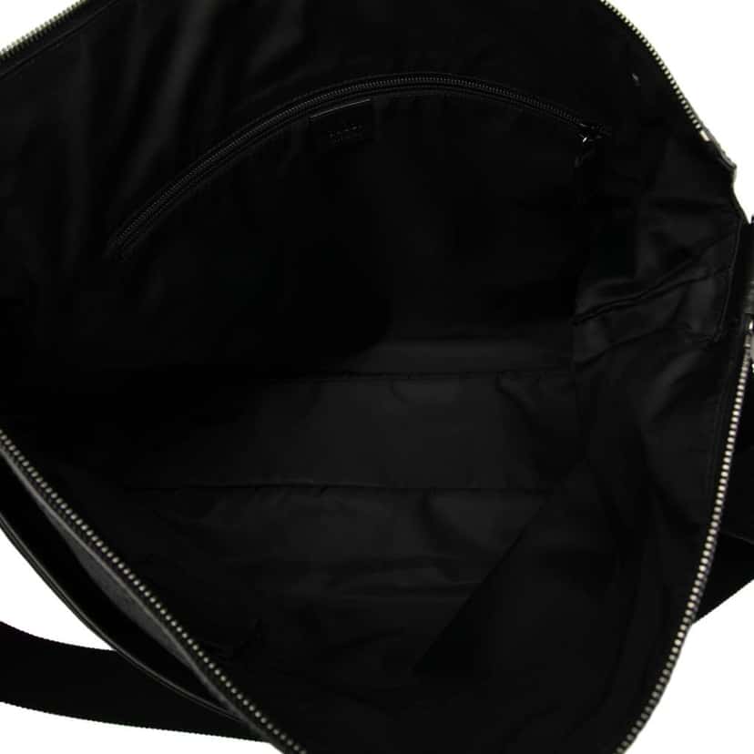 Gucci Guccissima Nylon Crossbody Black Good condition - Model View