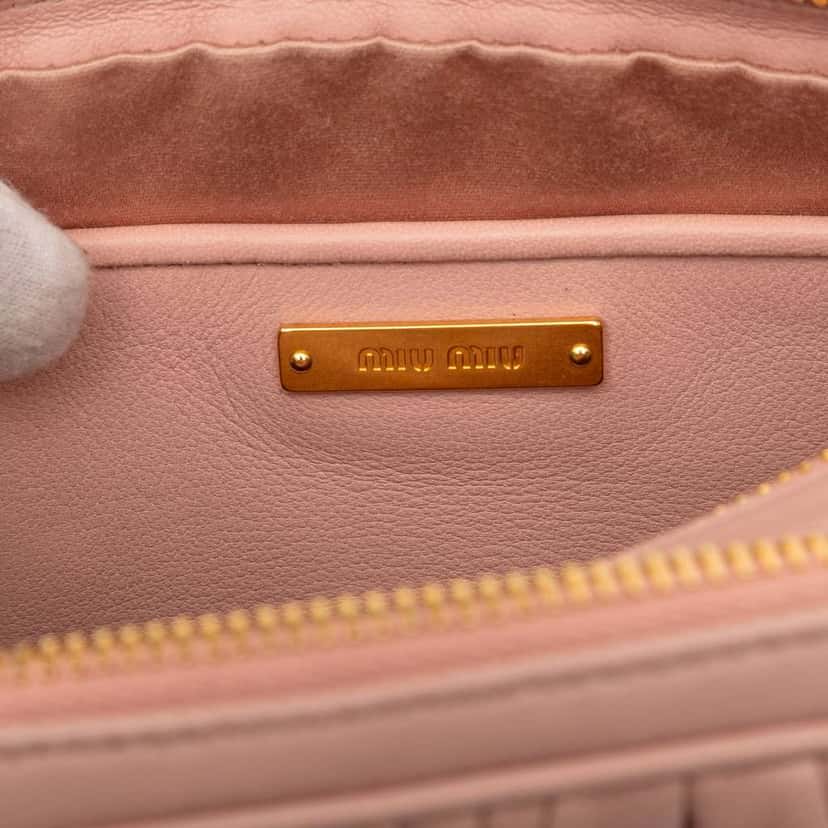Miu Miu Matelasse Leather Crossbody Pink Leather Good condition - Box View