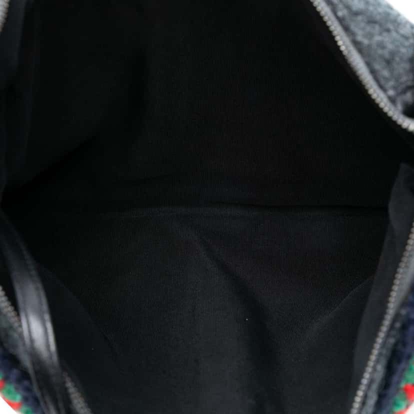 Chanel Quilted Wool and Lambskin Girl Bag Grey Wool Good condition - Model View