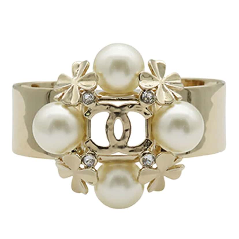 Chanel CC Gold Plated Faux Pearl Clover Cuff Bracelet Gold Metal Good condition - Front View