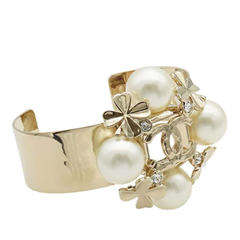 Chanel CC Gold Plated Faux Pearl Clover Cuff Bracelet Gold Metal Good condition - Inside View