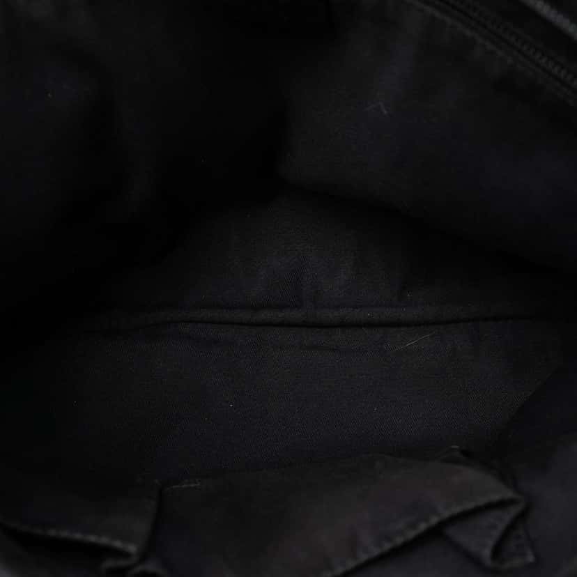 Gucci GG Canvas Web Crossbody Black Canvas Very good condition - Model View