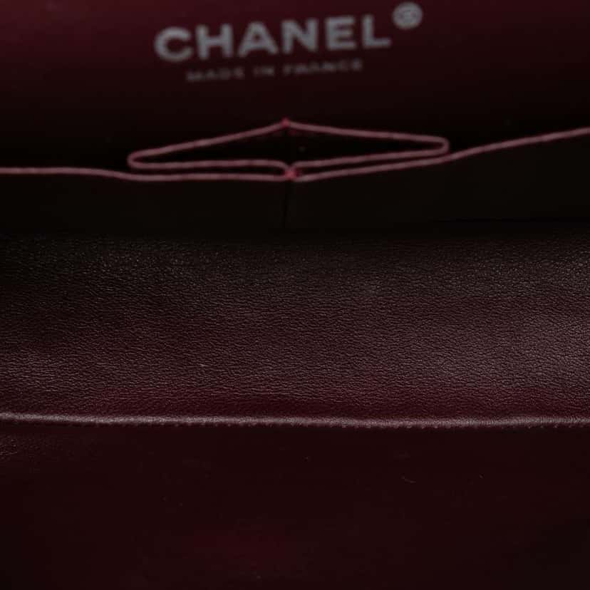 Chanel Medium Classic Lambskin Double Flap Black Leather Good condition - Model View