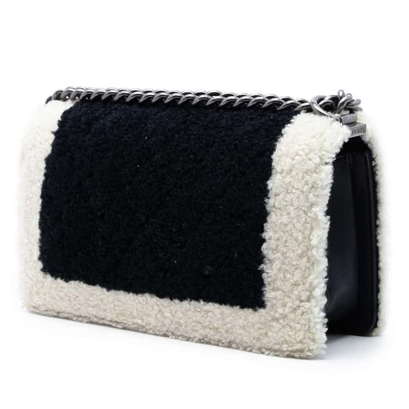Chanel Old Medium Bicolor Shearling Boy Flap Black Very good condition - Back View
