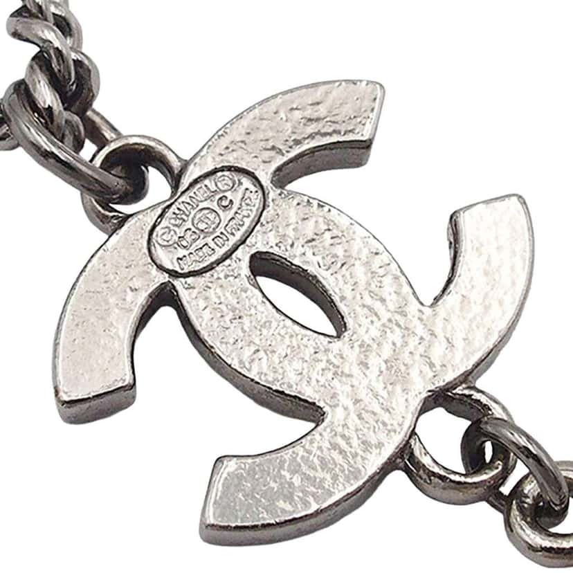 Chanel Silver Plated Faux Pearl Enamel CC Eiffel Tower Charm Necklace Silver Silver Good condition - Model View