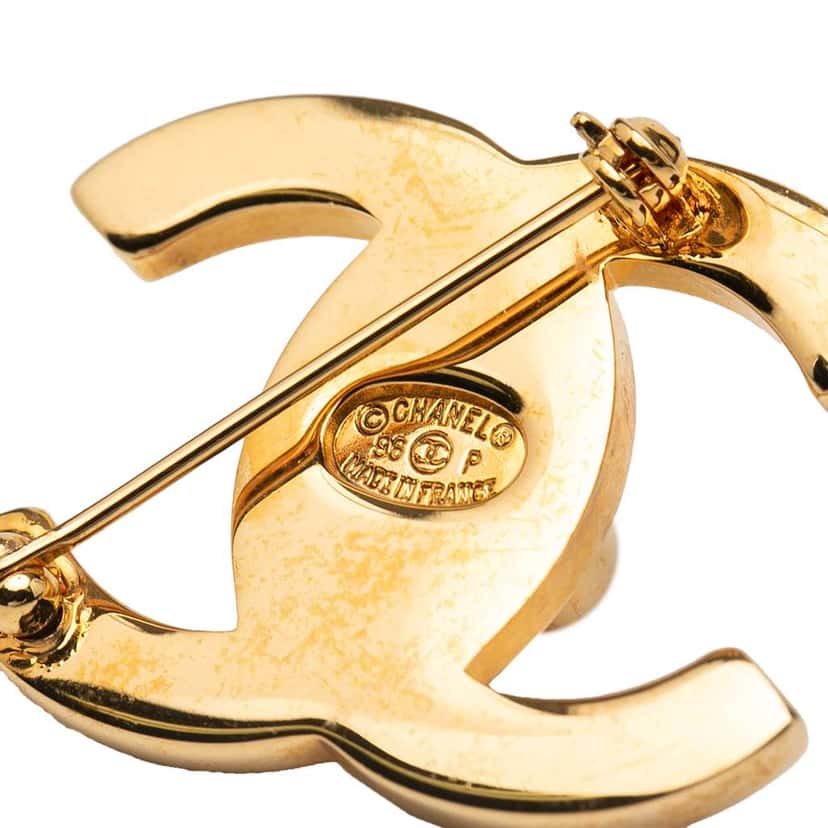 Chanel Gold Plated CC Turnlock Brooch Gold Metal Good condition - Inside View