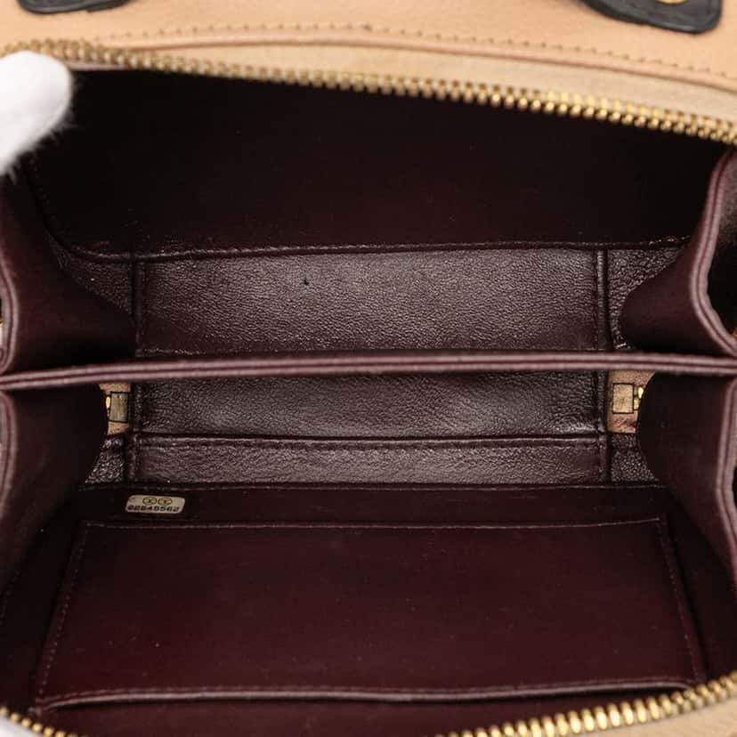 Chanel Small Caviar CC Filigree Vanity Case Brown Leather Good condition - Model View