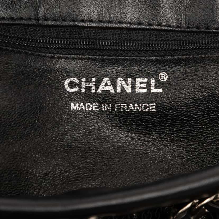 Chanel CC Crochet Raffia Chain Tote Black Fair condition - Box View