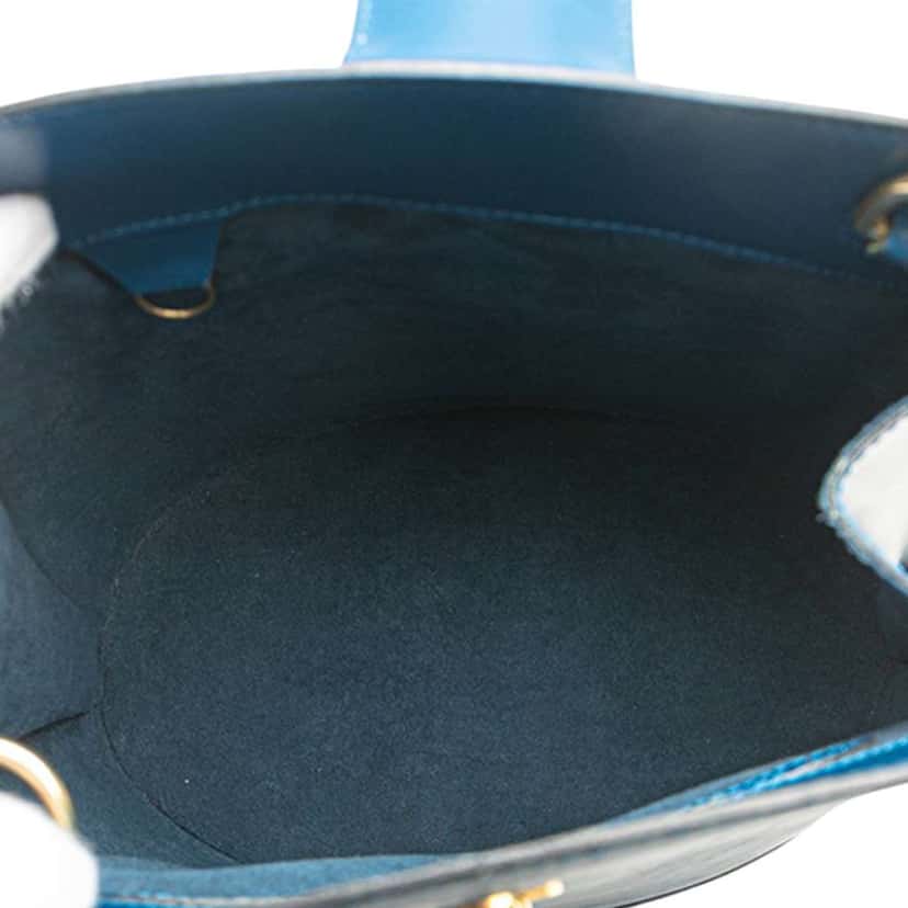 Louis Vuitton Epi Cluny Blue Leather Good condition - Model View