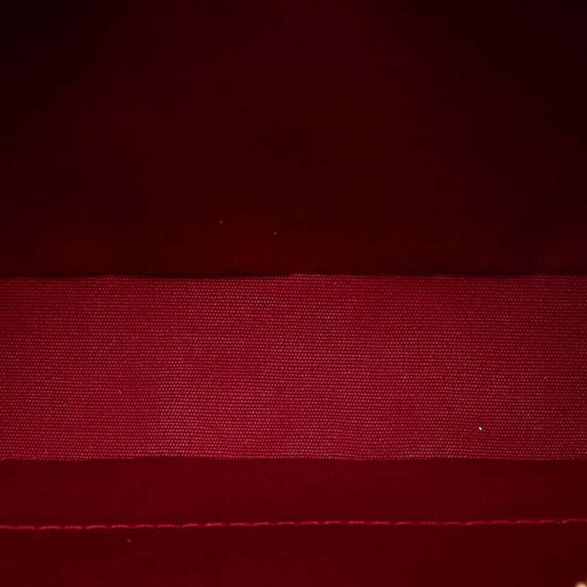 Louis Vuitton Monogram Vernis Pochette Accessoires Red Leather Good condition - Model View