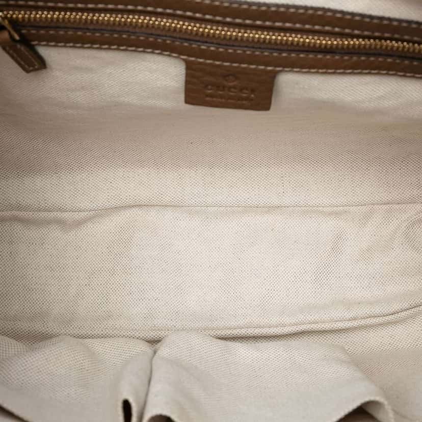 Gucci Flora Canvas Jackie O Bouvier Crossbody White Canvas Good condition - Model View