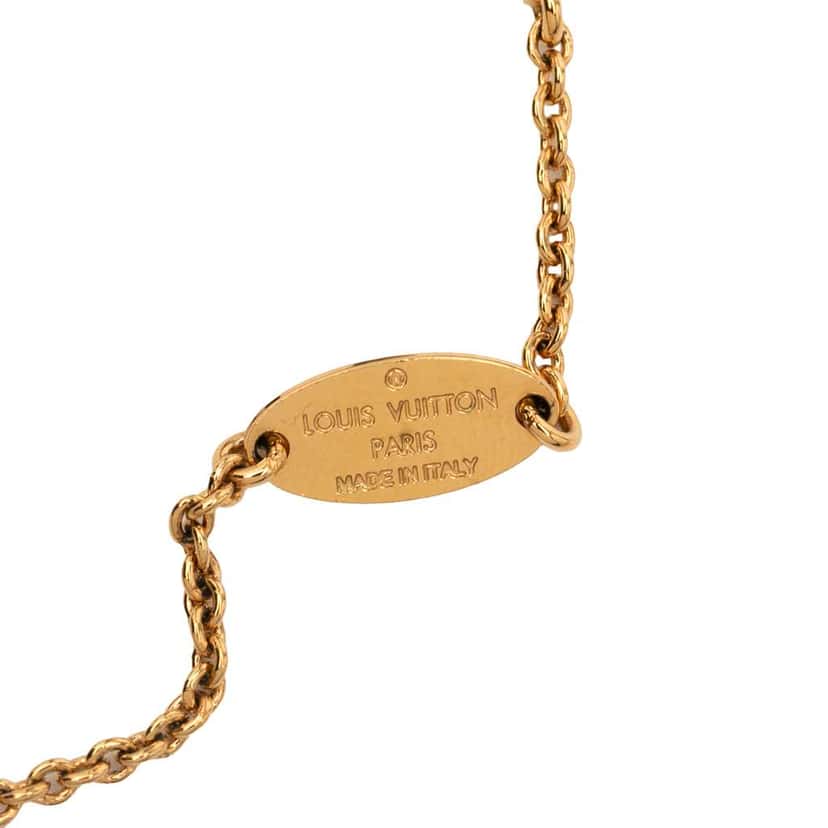 Louis Vuitton Gold Plated Essential V Bracelet Gold Metal Good condition - Model View