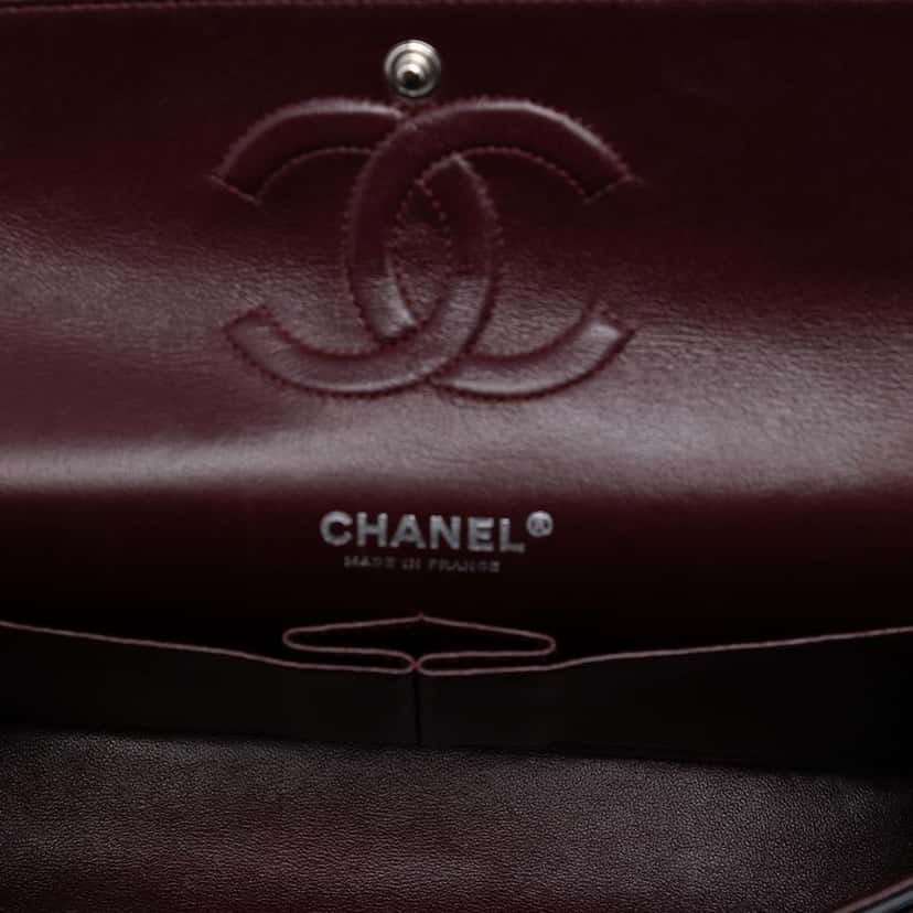 Chanel Medium Classic Lambskin Double Flap Black Leather Good condition - Model View