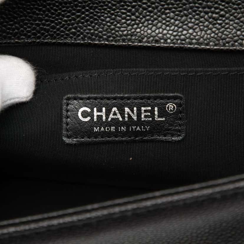 Chanel Old Medium Quilted Caviar Boy Flap Black Leather Very good condition - Box View