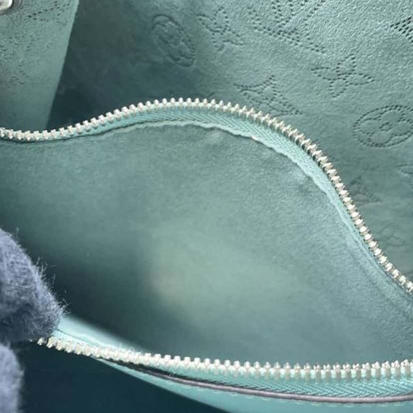 Louis Vuitton Monogram Mahina Muria Blue Leather Good condition - Box View
