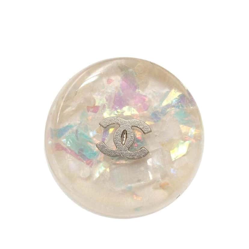 Chanel CC Resin Clip On Earrings White Good condition - Box View