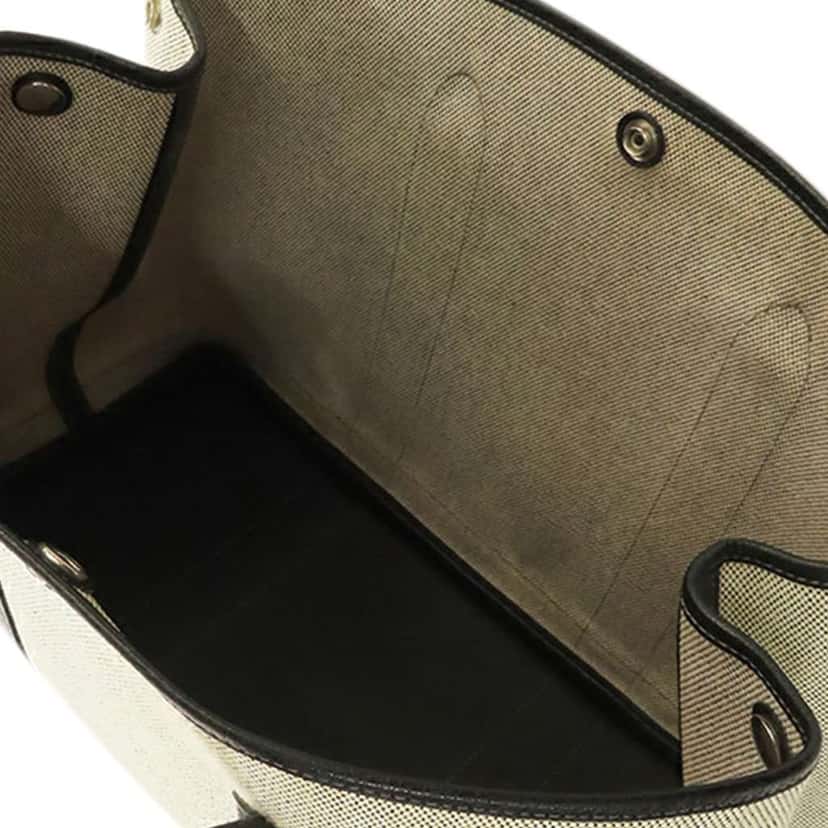 Hermès Toile and Buffle Skipper Garden Party 36 Brown Canvas Good condition - Model View