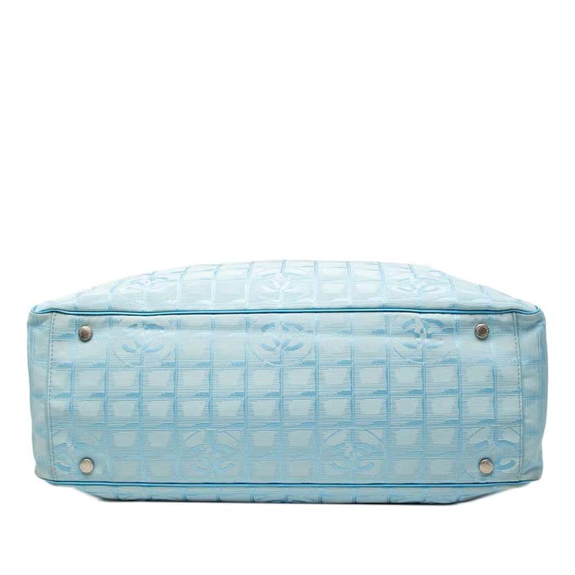 Chanel New Travel Line Nylon Tote Blue Good condition - Inside View