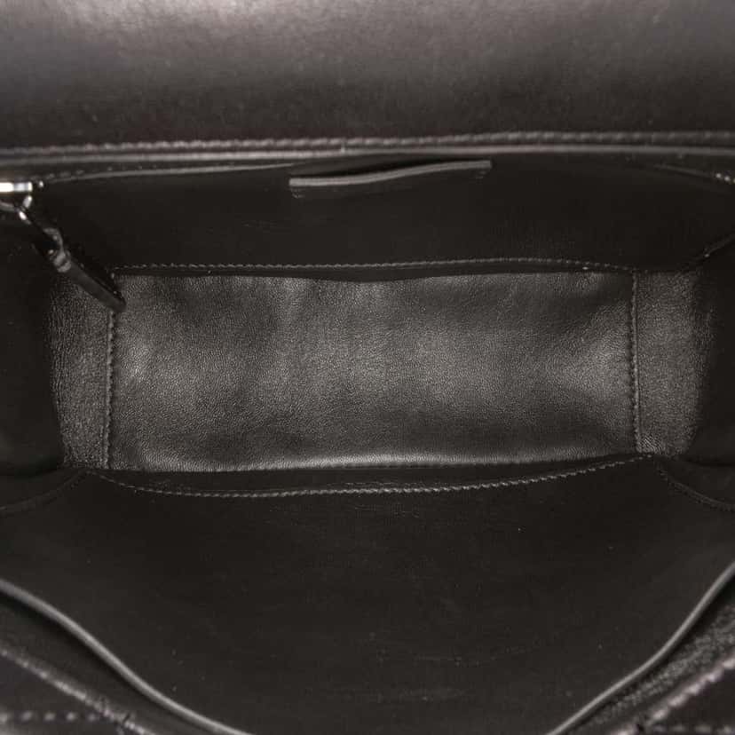 Valentino Medium Nappa Monochrome Roman Stud Satchel Black Leather Good condition - Model View