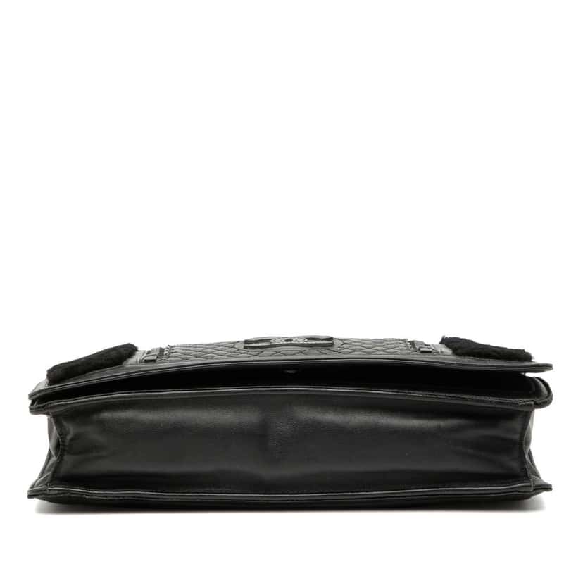 Chanel Large CC Quilted Lambskin and Shearling Single Flap Black Leather Good condition - Inside View