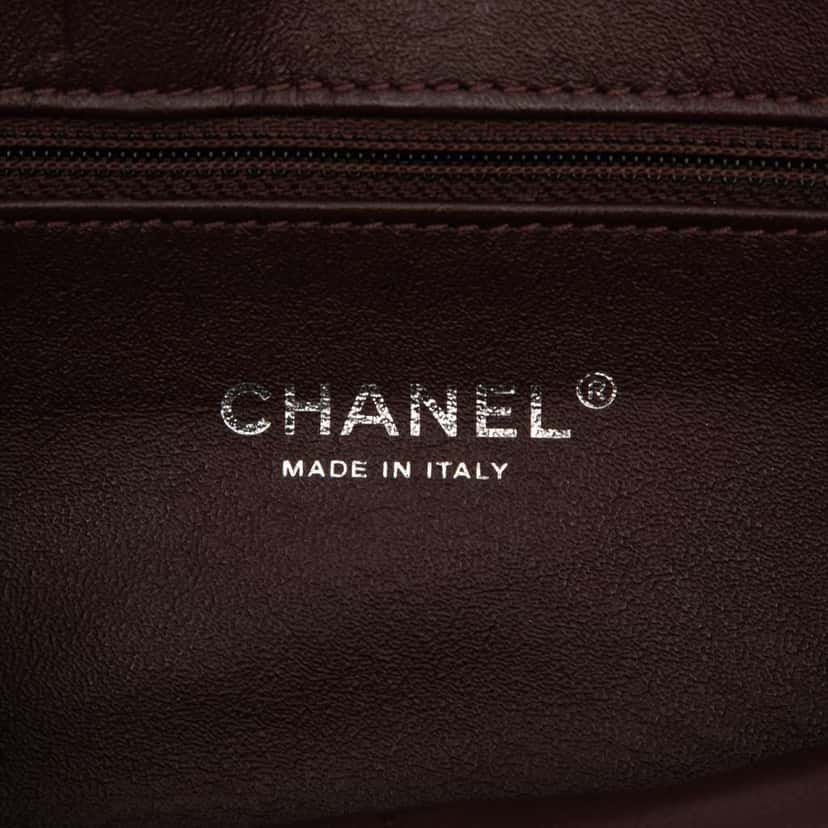 Chanel Large CC Quilted Lambskin and Shearling Single Flap Black Leather Good condition - Box View