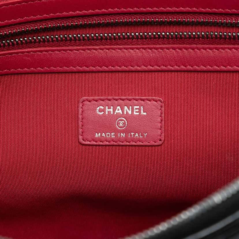 Chanel Large Aged Calfskin Gabrielle O Case Clutch Black Leather Good condition - Box View