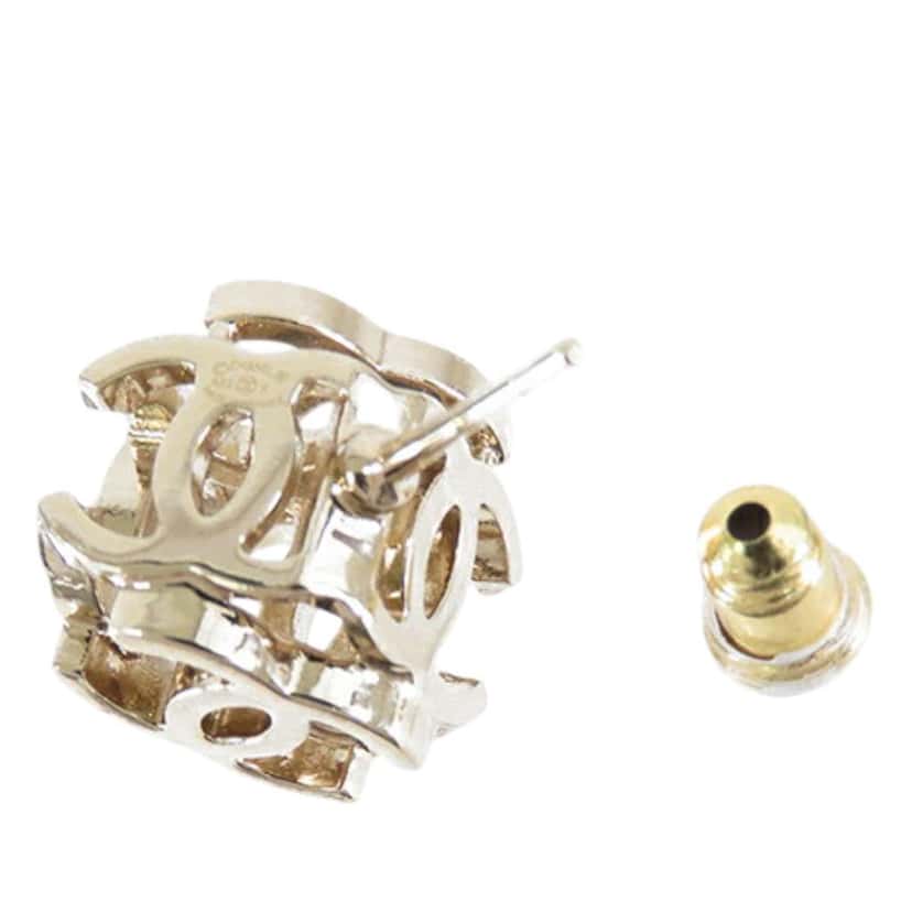 Chanel CC Gold Plated Enamel Cube Logo Push Back Earrings Gold Metal Good condition - Box View