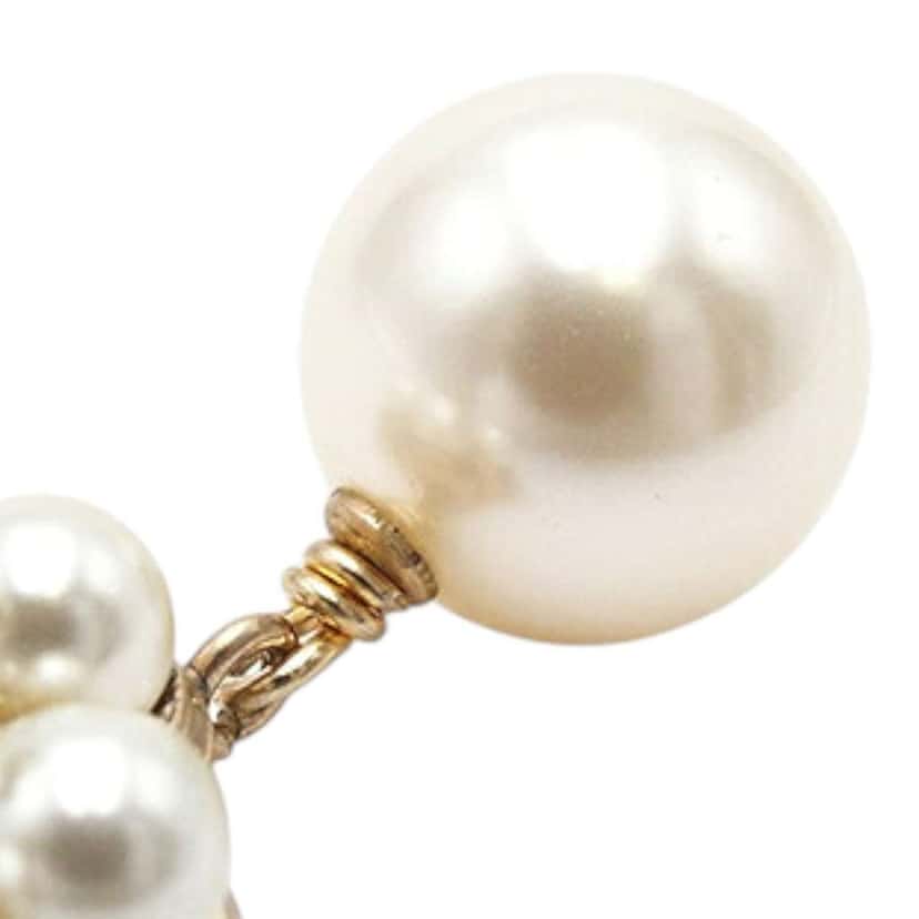 Chanel Gold Plated CC Faux Pearl Flower Drop Pendant Necklace Gold Metal Good condition - Inside View