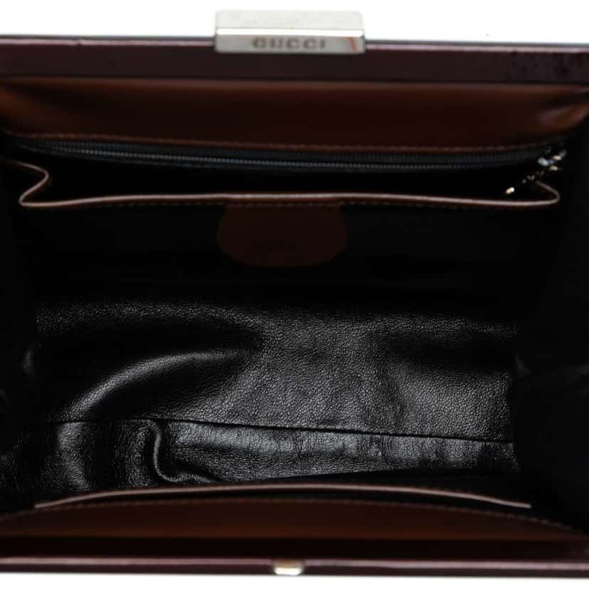 Gucci Patent Clasp Handbag Brown Leather Good condition - Model View