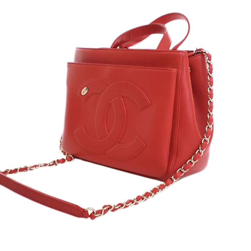 Chanel Small Lambskin CC Mania Shopping Tote Red Leather Good condition - Model View