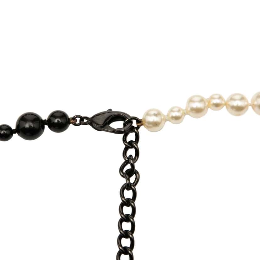 Chanel CC Faux Pearl and Bead Necklace Black Good condition - Inside View