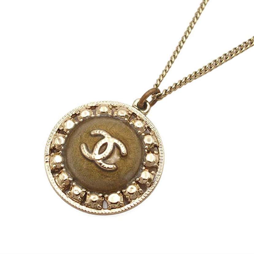 Chanel CC Gold Plated Round Pendant Necklace Gold Metal Good condition - Back View