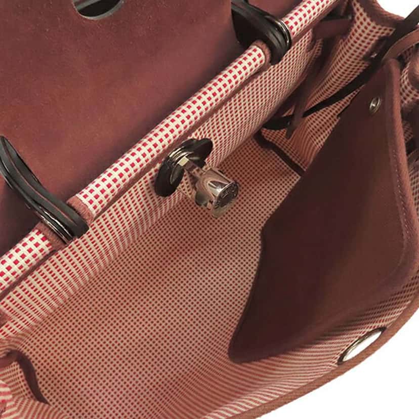 Hermès Toile Criss Viking Vache Hunter Herbag Zip 31 Red Canvas Good condition - Model View