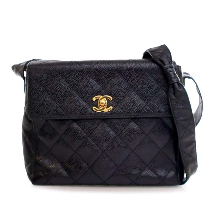 Chanel CC Quilted Caviar Turnlock Crossbody Black Leather Good condition - Front View