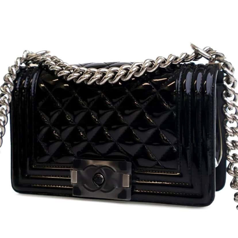 Chanel Small Quilted Patent Boy Flap Black Leather Good condition - Back View