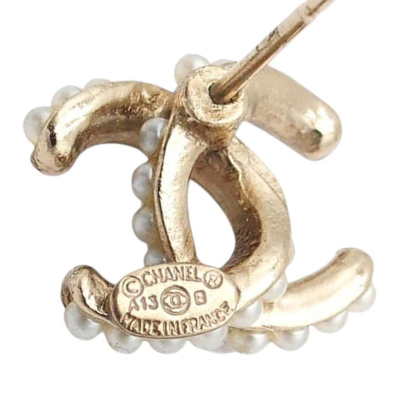 Chanel CC Gold Plated Faux Pearl Bullet Back Earrings Gold Metal Good condition - Model View
