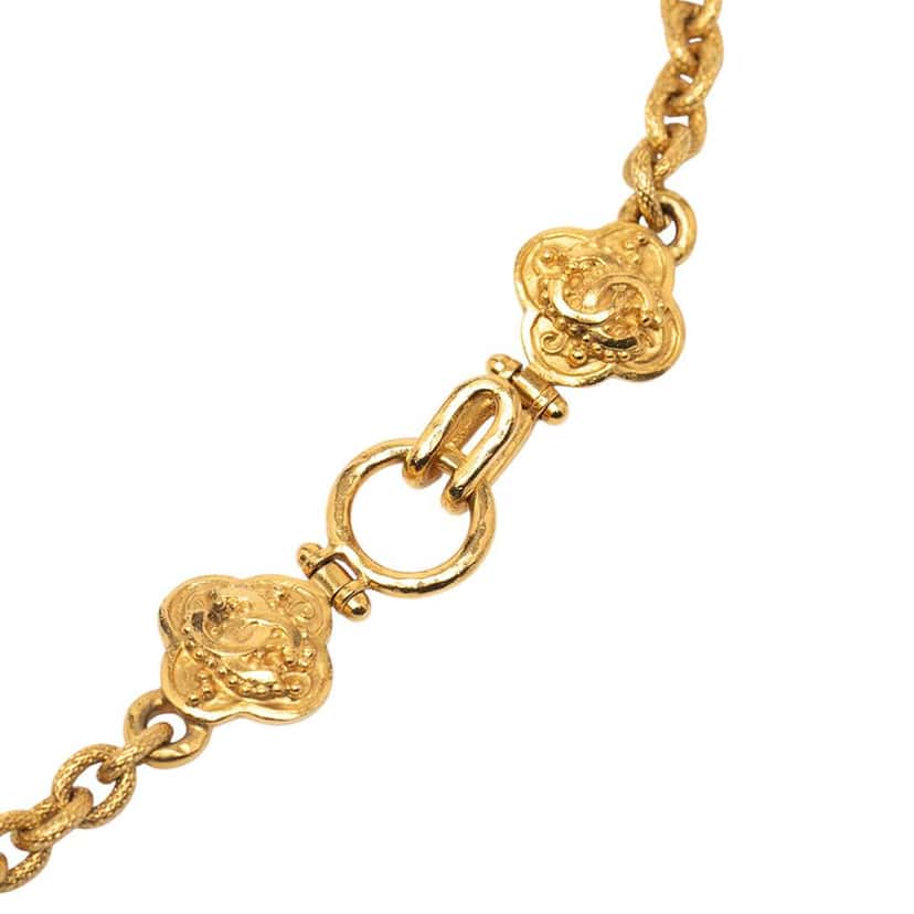 Chanel Gold Plated CC Arabesque Clover Pendant Necklace Gold Metal Good condition - Box View