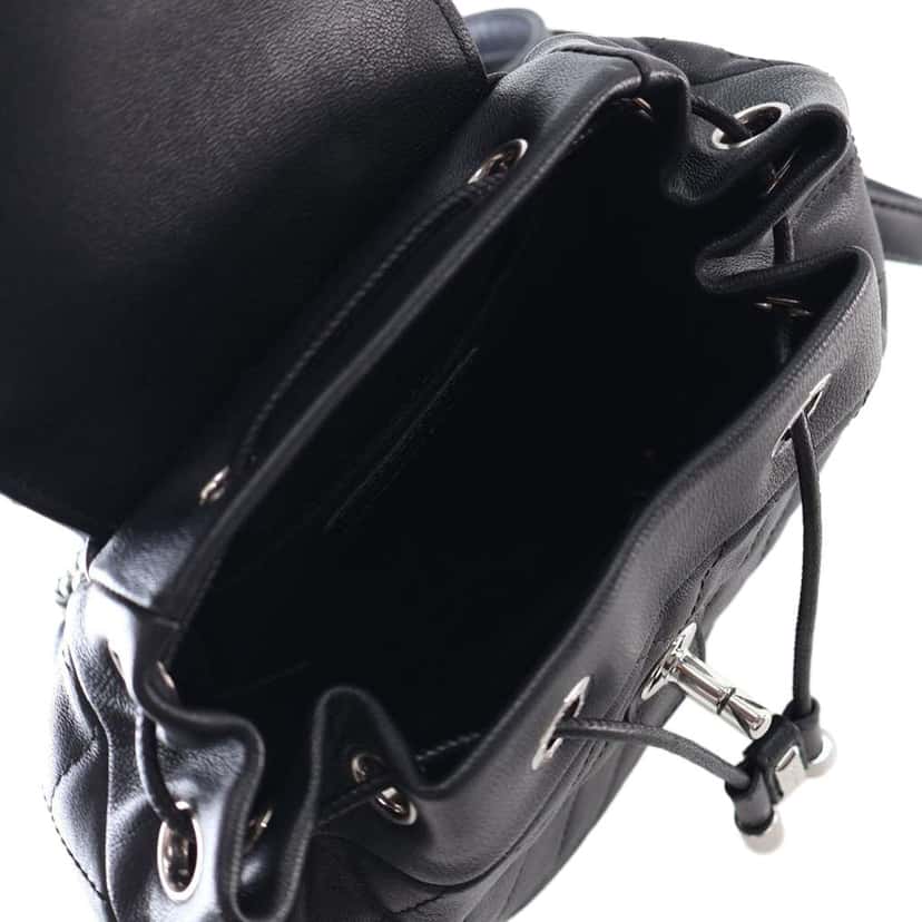 Chanel Quilted Lambskin Metallic Bubble Backpack Black Leather Good condition - Model View