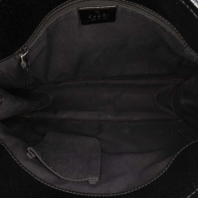 Gucci GG Canvas Eclipse Crossbody Black Canvas Good condition - Model View