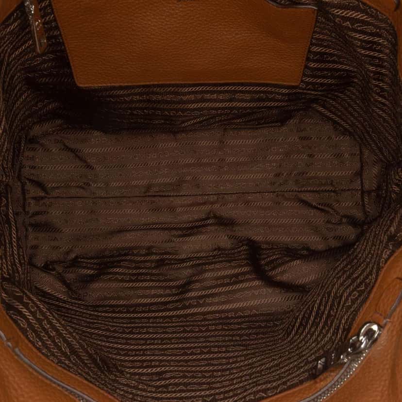 Prada Vitello Daino Open Convertible Tote Brown Leather Good condition - Model View