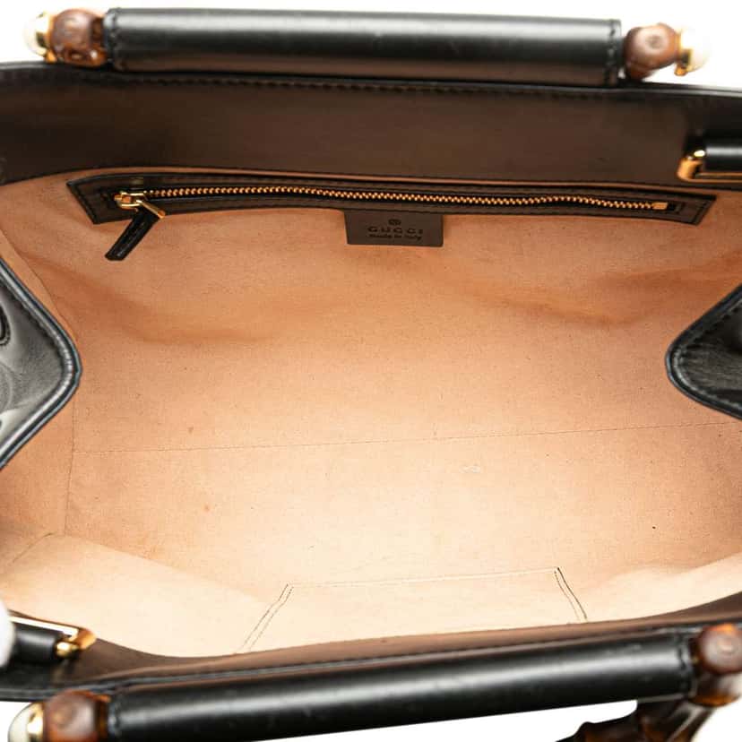 Gucci Small Leather Bamboo Nymphaea Satchel Black Leather Good condition - Model View