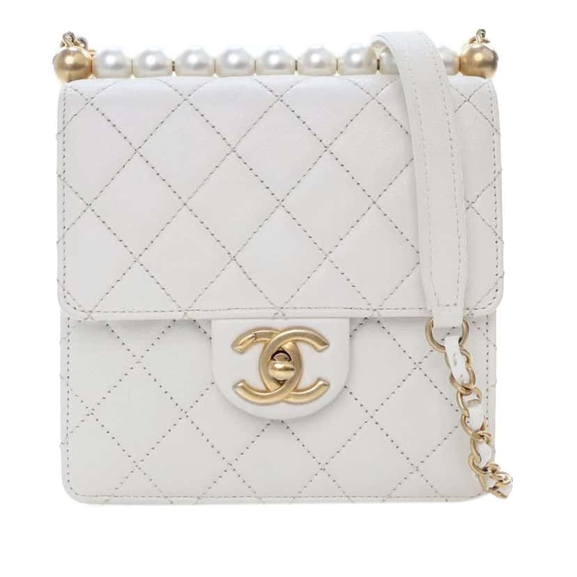 Chanel Small Quilted Lambskin Chic Pearls Flap White Leather Good condition - Front View