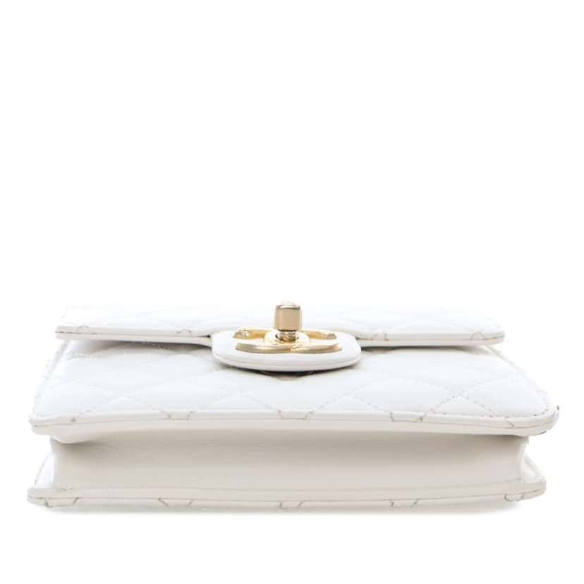 Chanel Small Quilted Lambskin Chic Pearls Flap White Leather Good condition - Model View
