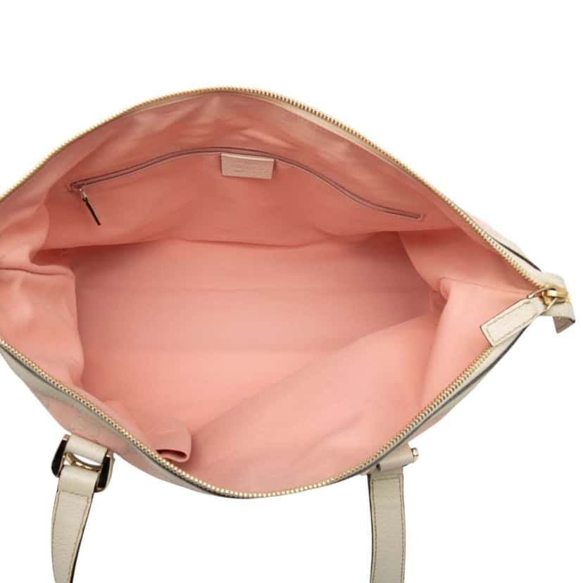 Gucci GG Canvas Abbey D Ring Tote Pink Canvas Good condition - Model View
